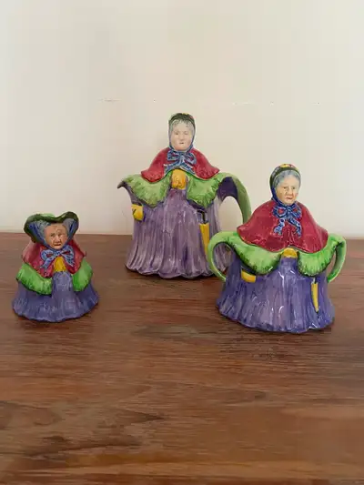 Mint condition Little Old Lady teapot set, View more