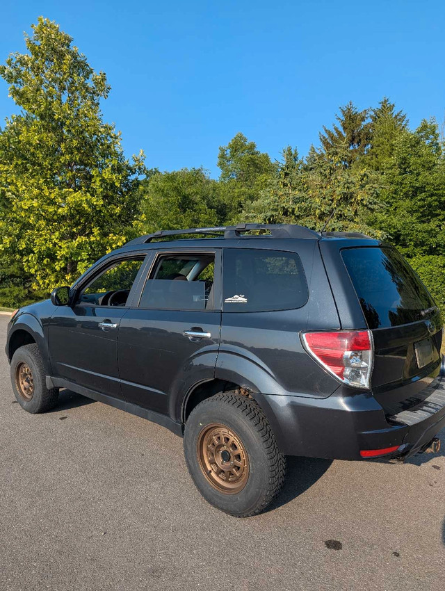 2009 Subaru Forester  in Cars & Trucks in Hamilton - Image 2