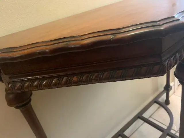 Antique walnut hall table in Other Tables in Kitchener / Waterloo - Image 4