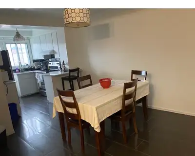 Bright , spacious upper duplex. 3 fully furnished closed rooms. Many services in proximity. 10 min b...