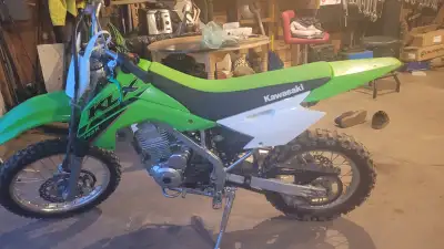 Selling my daughters 2021 KLX140R in next to mint condition, purchased it from kawasaki in amherst l...