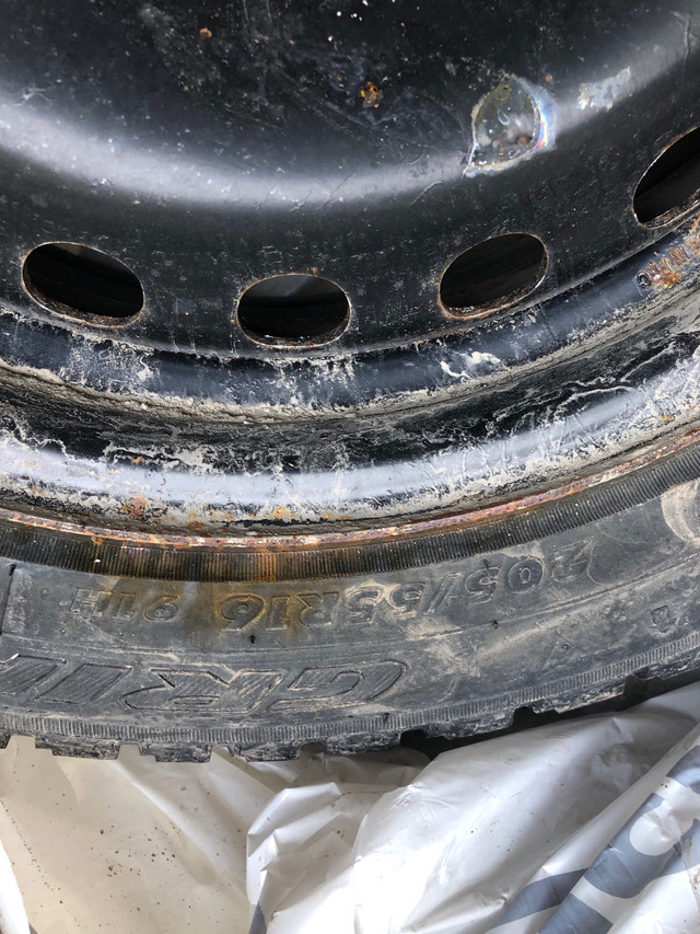 Snow tires  in Tires & Rims in La Ronge