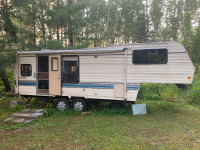 Well Maintained Trailer - 5th wheel