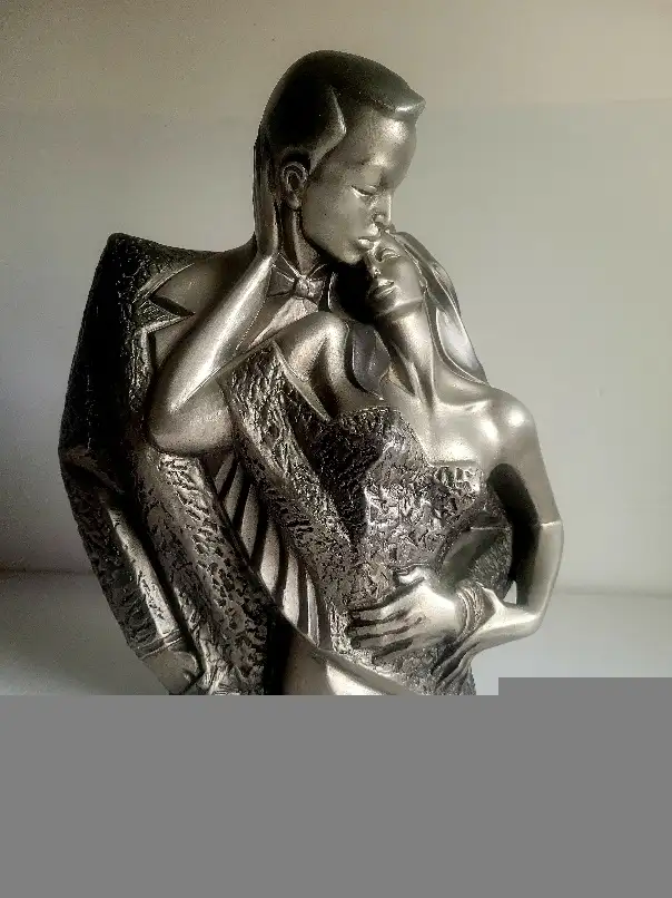 Austin Sculpture Art  Deco Couple By Alexander Daniel in Arts & Collectibles in West Island - Image 8