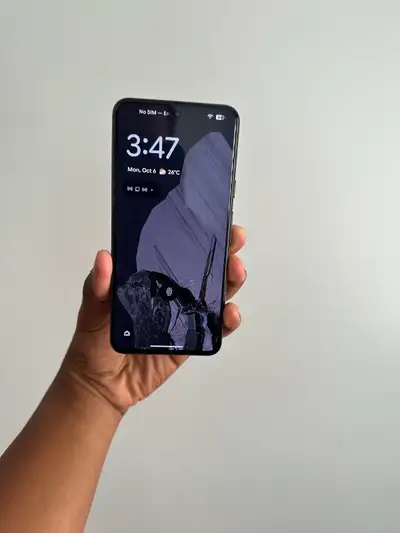 Google pixel 8 - 128gb - Obsidion - Perfect Condition , View more