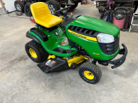 D130 John deer lawn tractor