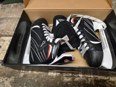 boys hockey skates size 4, View more
