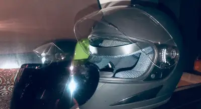 This JX-A110 matte black motorcycle helmet, size small, is in excellent condition, providing essenti...