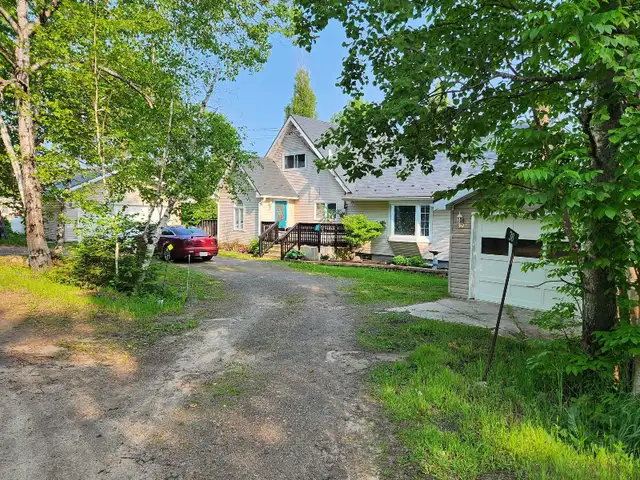 Lakefront  Villa on Nosbonsing Lake