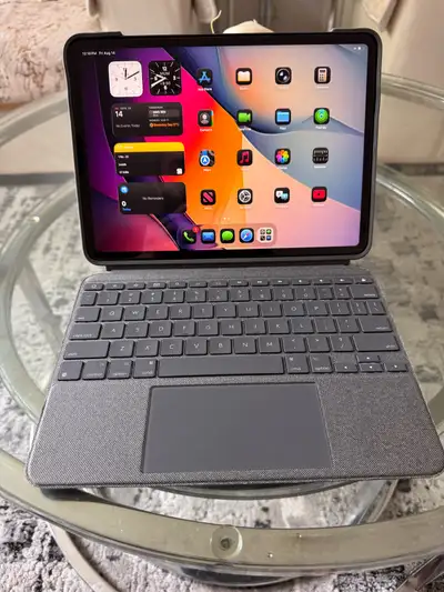 iPad Pro 11 (M1) + Keyboard, View more