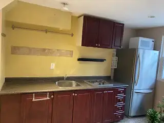 1 BEDROOM SPLIT LEVEL APARTMENT