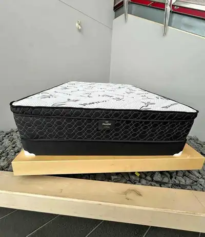 Matelas Queen à vendre neuf , View more
