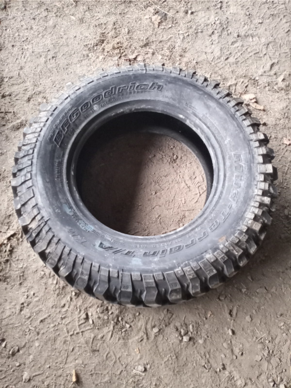 LT255/75-R17 single tire in Tires & Rims in Ottawa