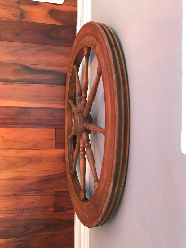 Wooden wheel from a Spinning Wheel in Arts & Collectibles in City of Toronto - Image 4