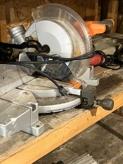 This item is like new. Missing the bag that catches the saw dust, but that’s it
