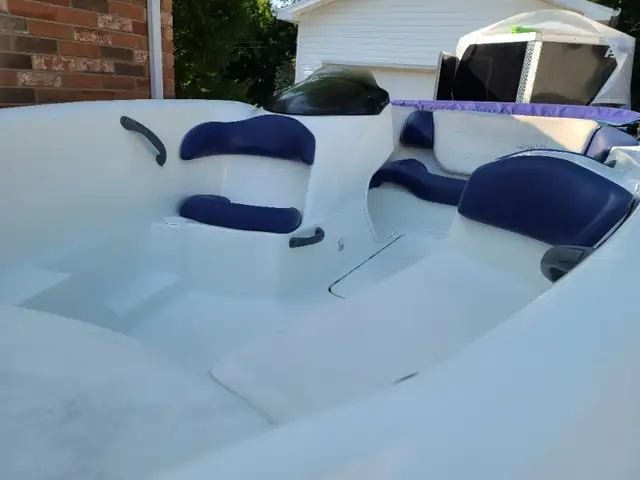 Boat for sale in Powerboats & Motorboats in Leamington - Image 8