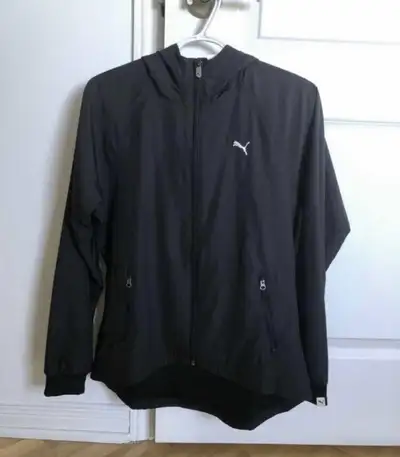 Woman’s Puma windbreaker jacket, View more