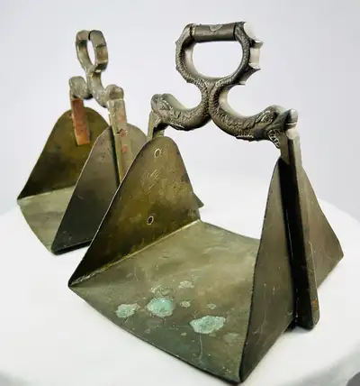 Exceptional Brass Stirrups – Late 17th to Early 18th Century Historical Context & Origin: Period: Li...