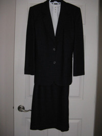 REDUCED To $80 ~ LADY’S "365 by INJENUITY" SUIT
