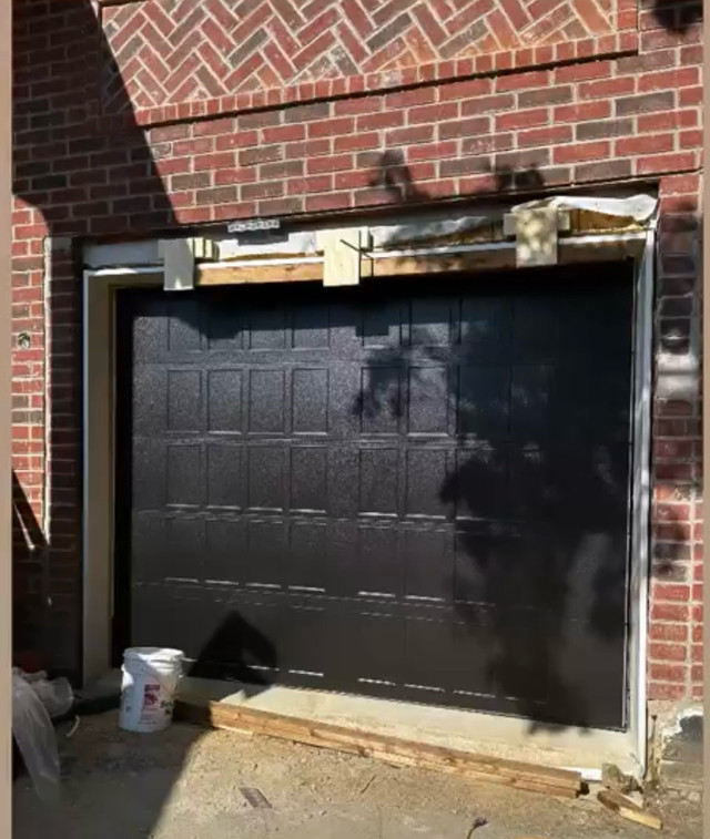 High quality garage doors  in Garage Doors & Openers in Oakville / Halton Region - Image 3