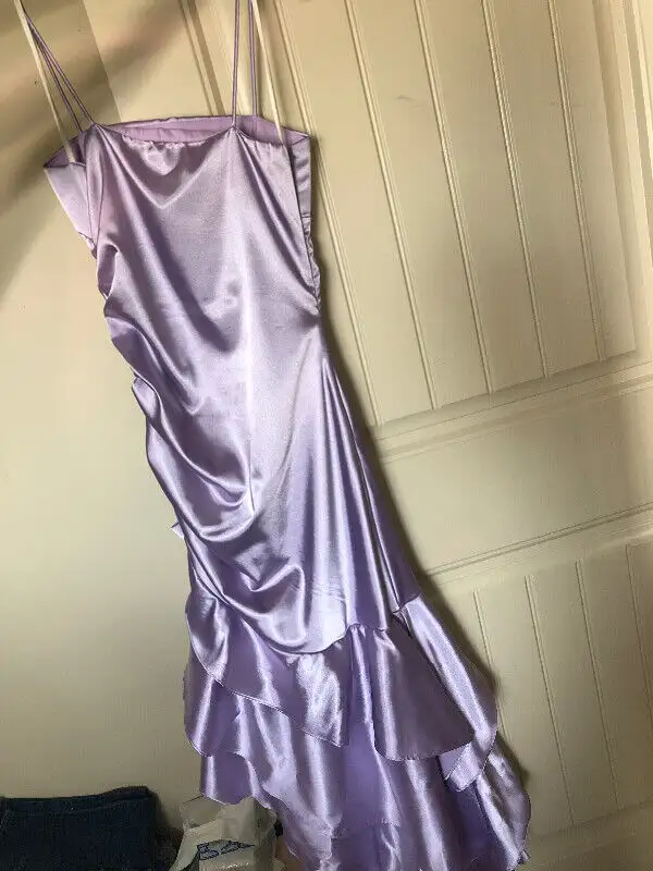 Formal dress for wedding or grad, size M, light purple in colour in Women's - Dresses & Skirts in Edmonton - Image 3