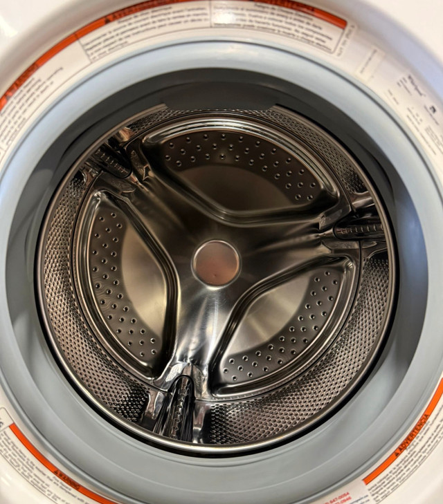 Apartment Size Washer “WHIRLPOOL” 24 inch  in Washers & Dryers in City of Toronto - Image 3