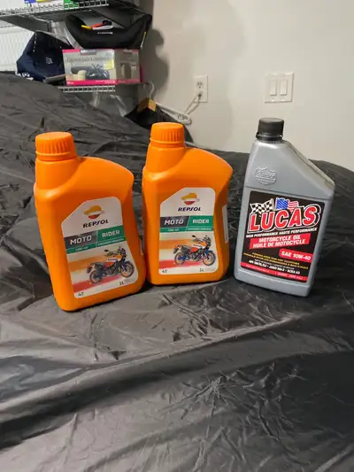 Motorcycle oil 10w4 3 L total