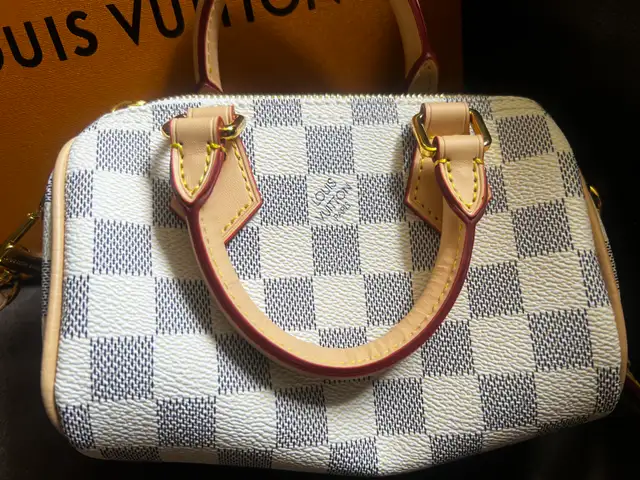 Louis Vuitton Mini Speedy  in Women's - Bags & Wallets in Barrie - Image 5