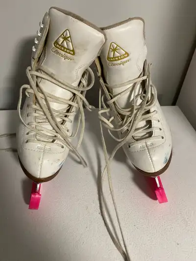 Jackson Classique Figure Skates size 7C, View more