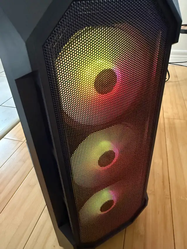 budget gaming pc in Desktop Computers in Windsor Region - Image 7