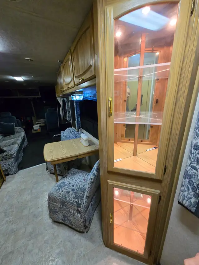 1996 34ft A class motorhome Vectra Winnabego in RVs & Motorhomes in Nanaimo - Image 10
