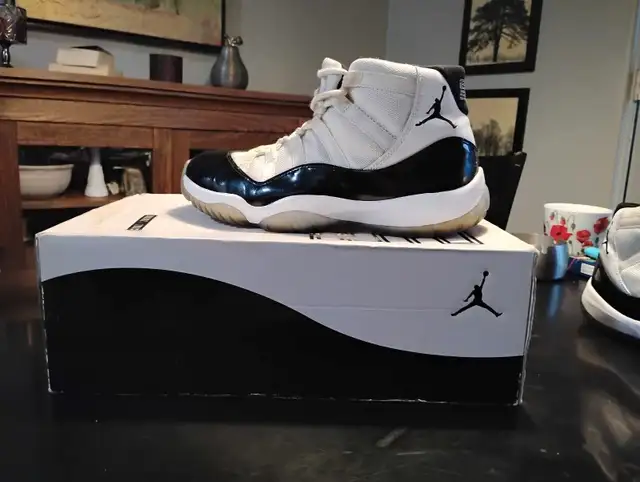 Jordan 11 Retro Concorde Size 8 mens  in Men's Shoes in Sault Ste. Marie - Image 10