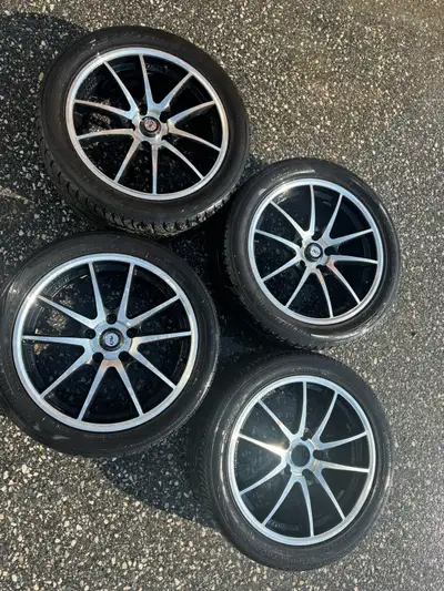 4 mags DAI Alloys 17 po - le fini montre un peu d’usure/d'écaillement par endroits. - manque un cent...