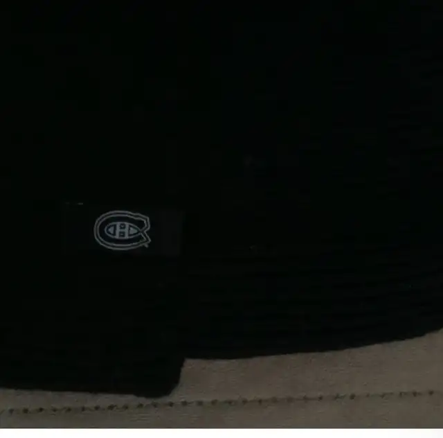NEW NEUF 2021  Montreal Canadiens Chic tuque toque winter hat in Men's in Laval / North Shore - Image 4