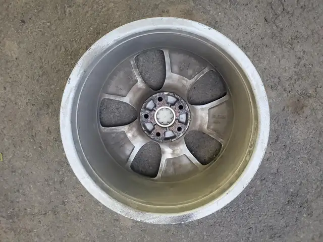 4 mags 18 pouces KIA Rondo 2014 a 2016, in Tires & Rims in Longueuil / South Shore - Image 3