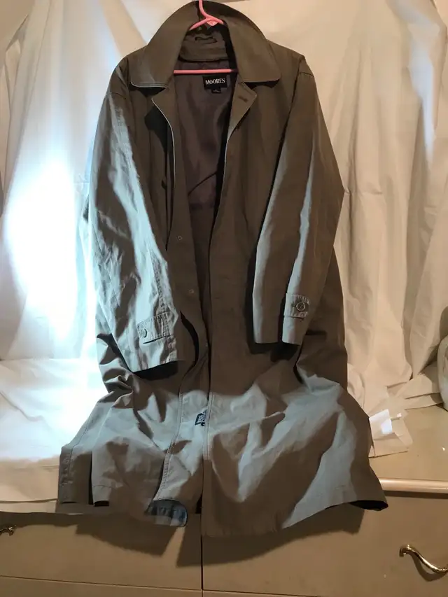 Moores Trench Coat in Men's in Laval / North Shore - Image 2