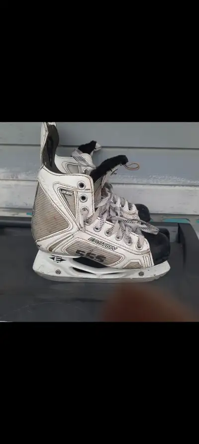 Easton skates (size 4 youth), View more