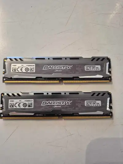 Barrette de Ram Ballistix 2X4 gig, View more