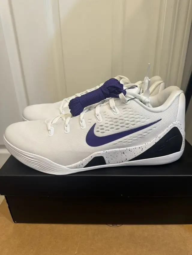 Kobe 9 Elite Protro Low in Men's Shoes in Mississauga / Peel Region - Image 4