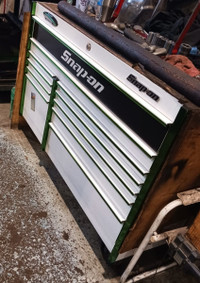 Snap-on tool chest 