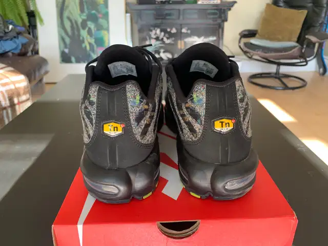 Nike Air Max Plus - size 11 in Men's Shoes in City of Toronto - Image 5