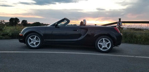 2002 Toyota MR 2