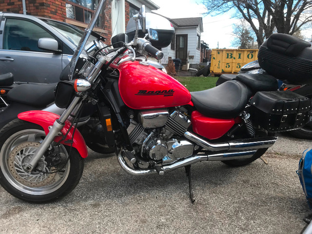 Red 1999 Honda Magna 750 | Runs Great | Comes with Safety in Street, Cruisers & Choppers in Mississauga / Peel Region - Image 2