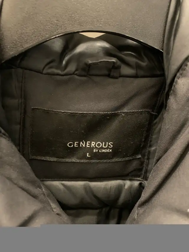 Down Women’s Winter Jacket (Large) in Women's - Tops & Outerwear in Oshawa / Durham Region - Image 4