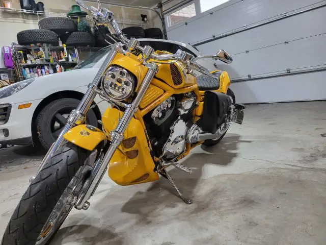 2006 Harley davidson vrod vrscse2 cvo/supercharged in Street, Cruisers & Choppers in Guelph - Image 6