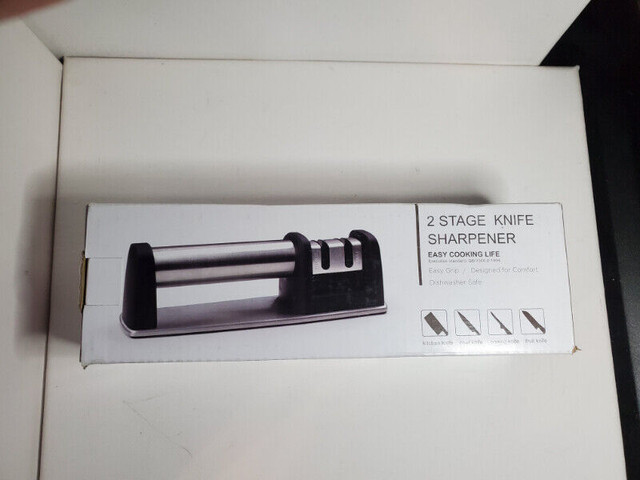 Bangy 2 stage knife sharpener with glove brand new dans Autre  à Ouest de l’Île