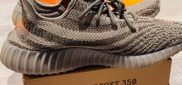 YEEZY BELUGA REFLECTIVE 350 V2 BOOST SIZE 12 in Men's Shoes in Markham / York Region - Image 3