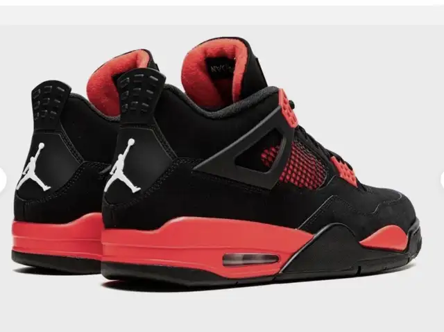 Brand New Air Jordan 4 “Red Thunder” Size 10.5 Men in Men's Shoes in City of Montréal - Image 4