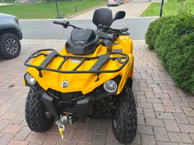 Selling excellent condition, very clean, near mint 2016 Can-Am Outlander L 450 MAX (2-Up), EFI, 4x4...