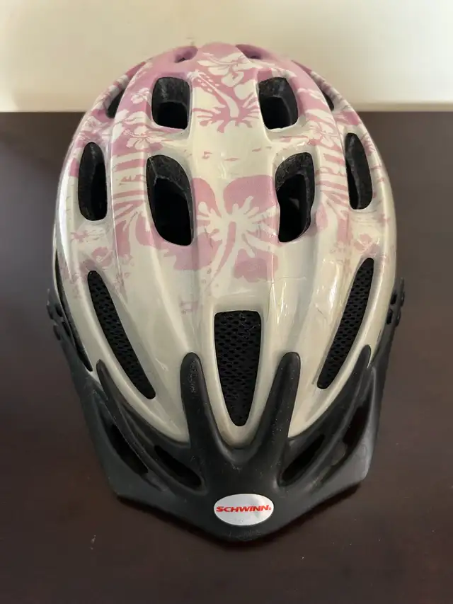 Schwinn Women's Bike helmet (S/M) in Clothing, Shoes & Accessories in City of Toronto - Image 2